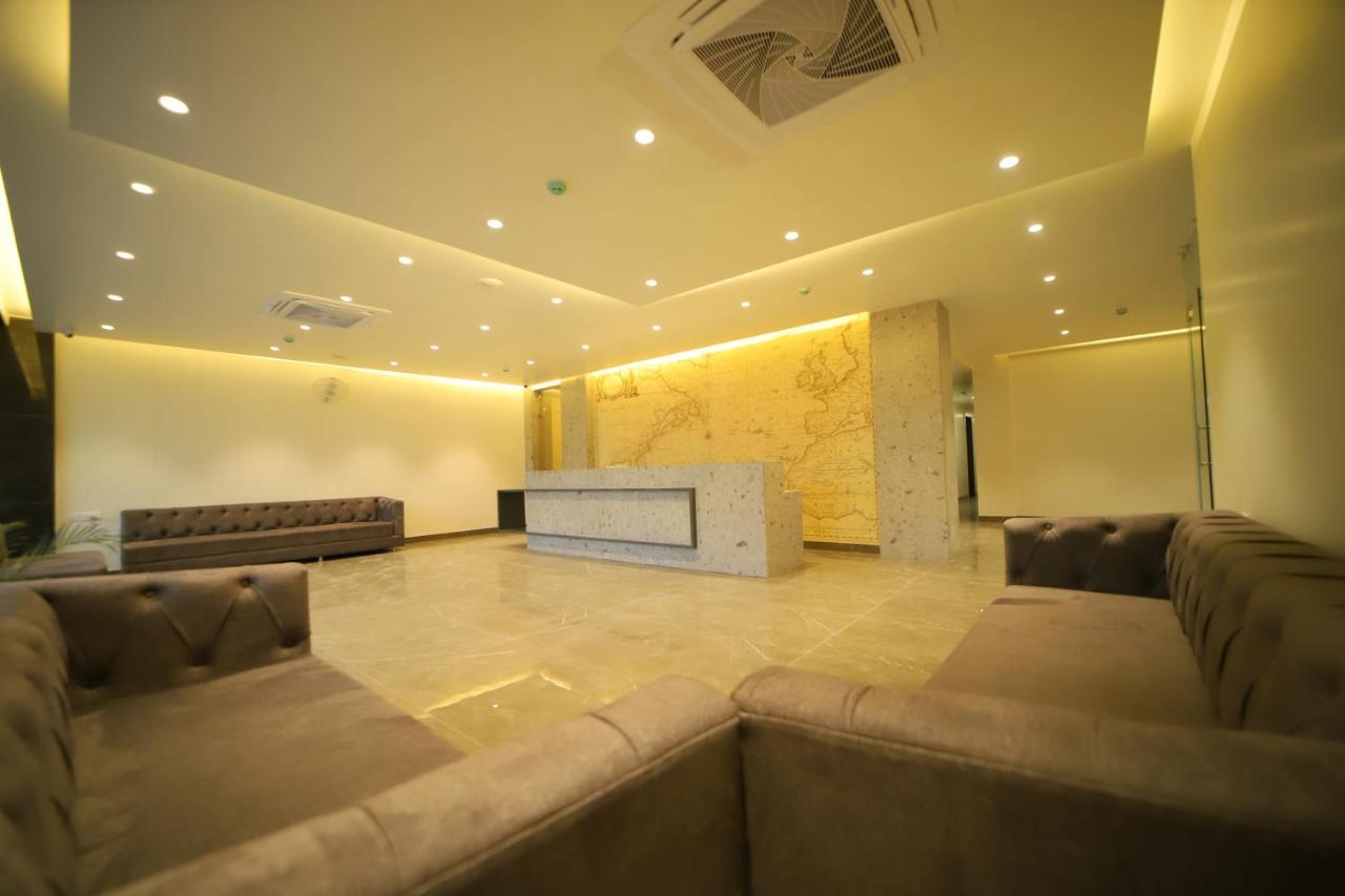 Hotel Marine House Агра Екстериор снимка