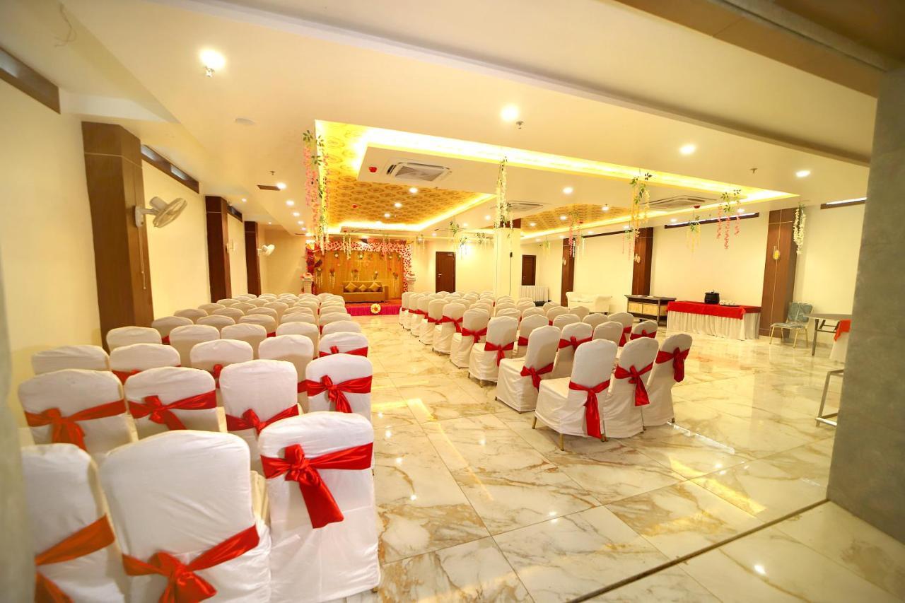 Hotel Marine House Агра Екстериор снимка