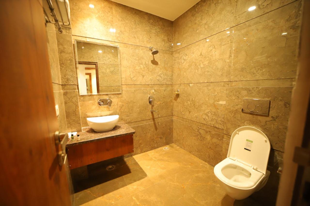 Hotel Marine House Агра Екстериор снимка