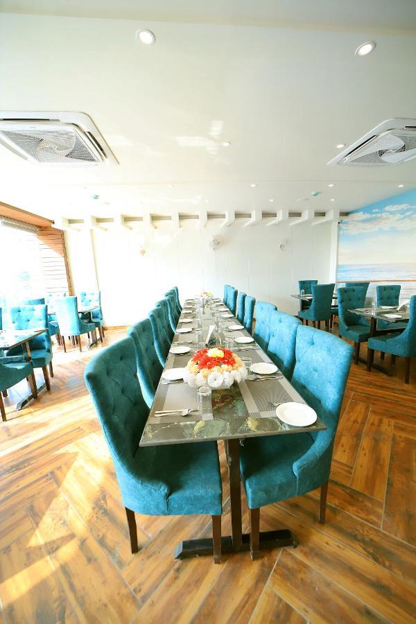 Hotel Marine House Агра Екстериор снимка