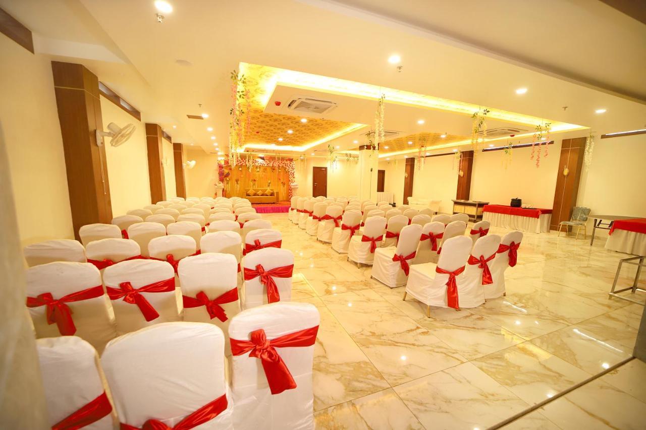 Hotel Marine House Агра Екстериор снимка