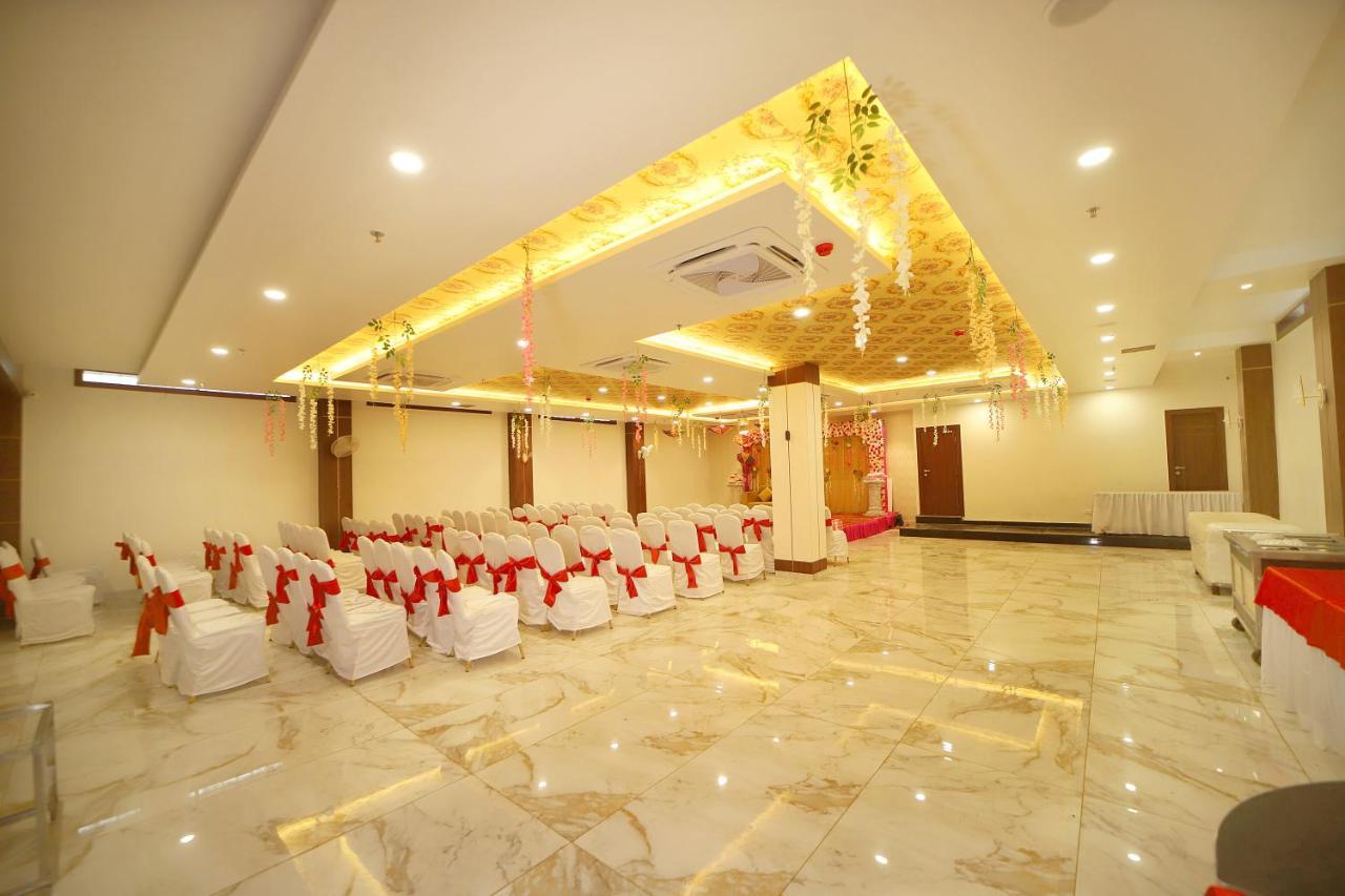 Hotel Marine House Агра Екстериор снимка