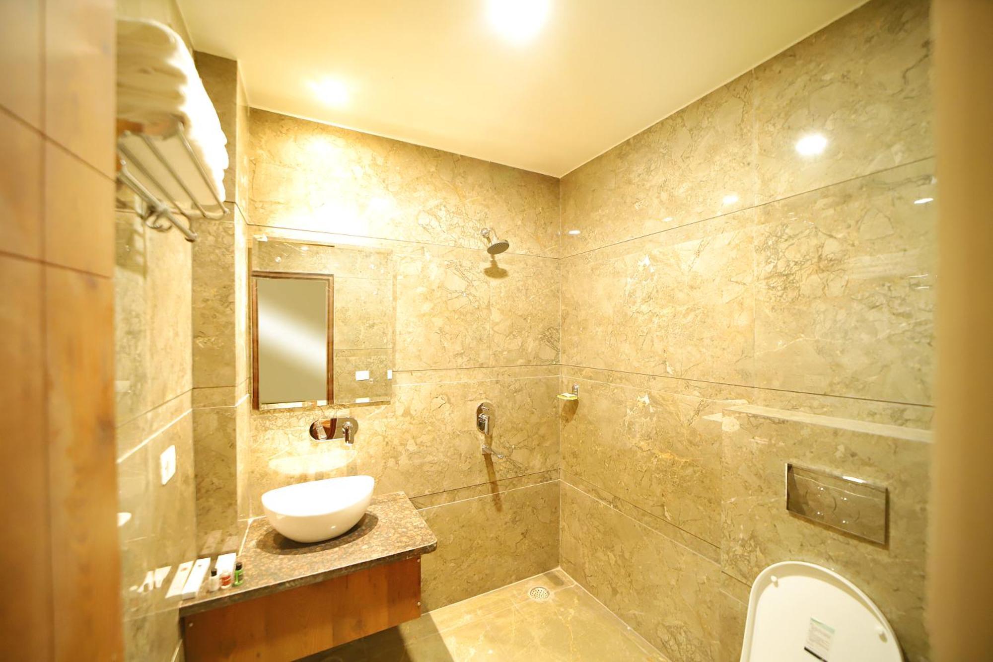 Hotel Marine House Агра Екстериор снимка